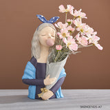 Home Decor Girl Figurine Resin Sculpture Abstract Art Room Decor Nordic Decoration Home Living Room Decoration Accessories Gifts